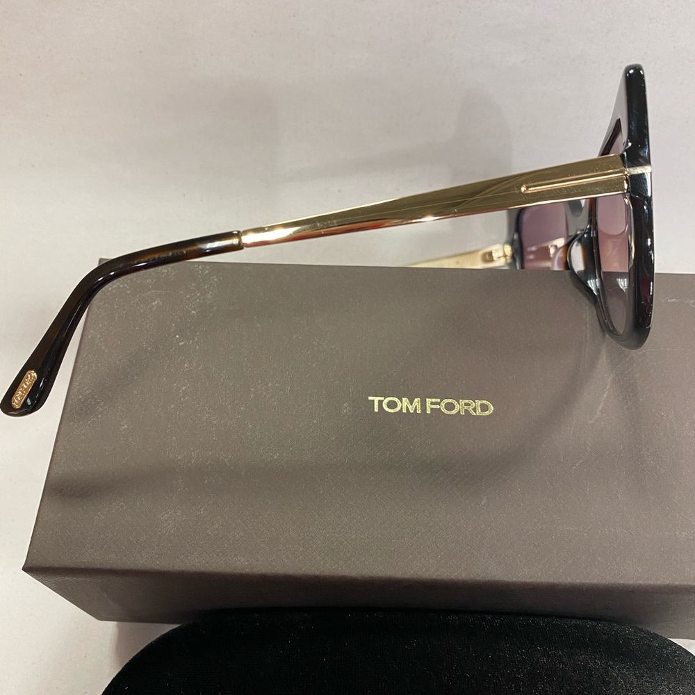 Tom Ford ladies sunglasses NEW NWT